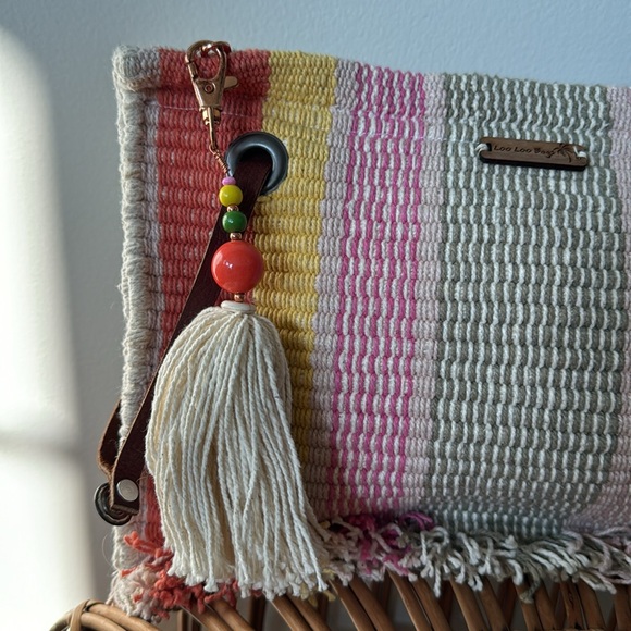 Loo Loo Bags Fringe Tassel Clutch with Leather Wrist Bracelet - Picture 3 of 8